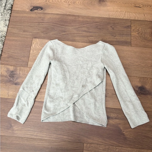 Aritzia Sweater open back - Picture 3 of 5